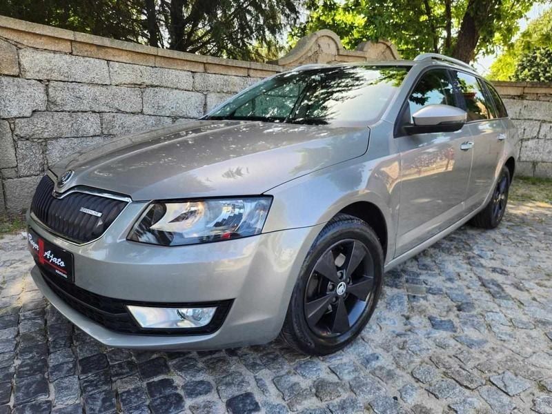 Outra Usado 2014 Skoda Octavia Carrinha | € 12.990 (Caro) - Imagem 1/4