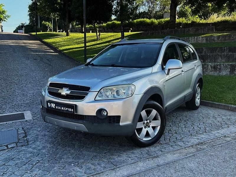Cinza Usado 2007 Chevrolet Captiva SUV | € 8.490 (Preço elevado) - Imagem 1/4
