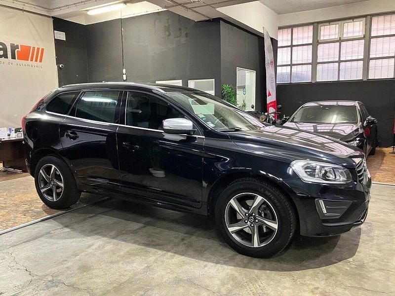 Usado Volvo XC60 R-Design 163 HP (119 kW) 2013 Preto SUV