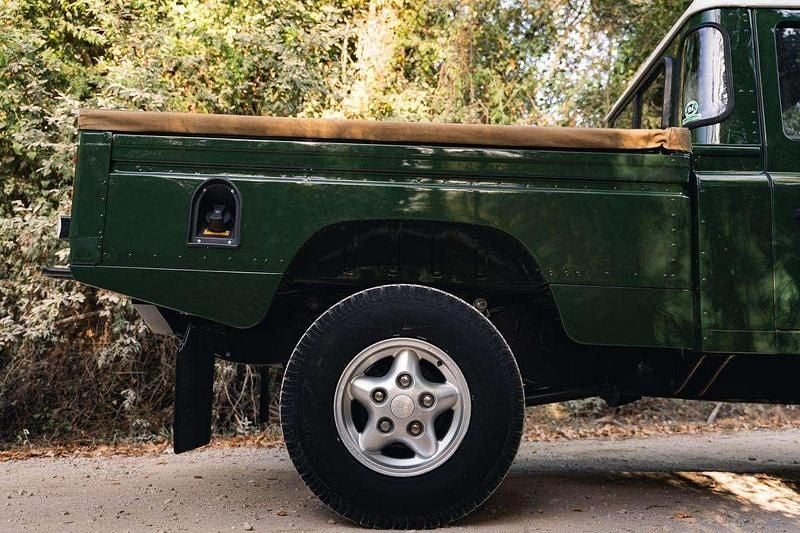 Usado Land Rover Defender 113 HP (83 kW) 1995 Verde SUV
