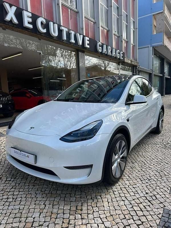 Branco Usado 2023 Tesla Model Y SUV | € 37.000 (Bom preço) - Imagem 1/4