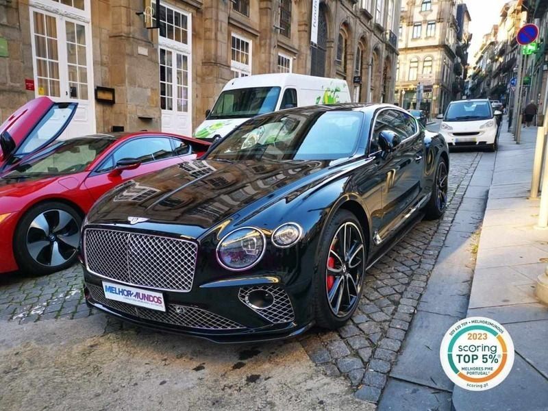 Preto Usado 2020 Bentley Continental Sedan | € 249.000 - Imagem 1/4