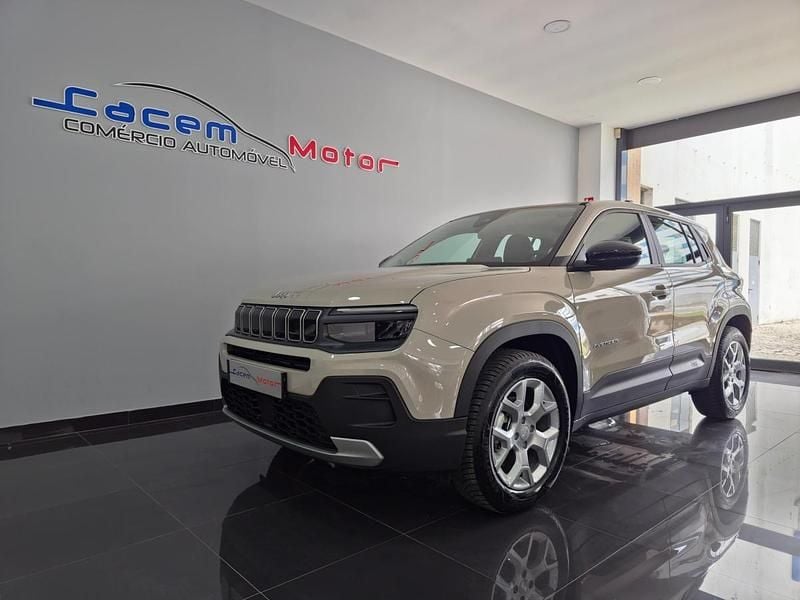 Bege Novo 2025 Jeep Avenger Altitude SUV | € 24.890 (Preço justo) - Imagem 1/4