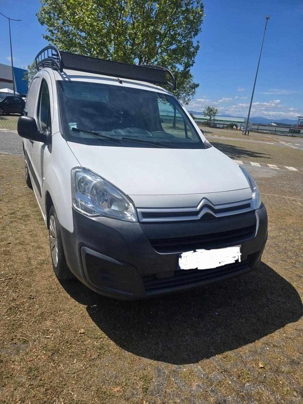 Branco Usado 2017 Citroën Berlingo Monovolume | € 7.600 (Super Preço) - Imagem 1/4