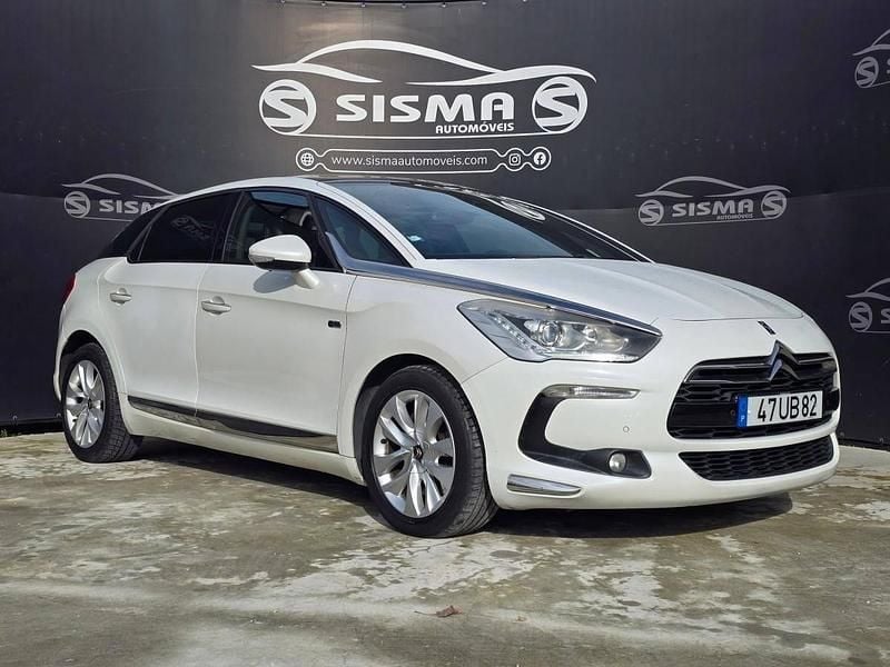 Branco Usado 2014 DS Automobiles DS5 Citadino | € 9.950 (Super Preço) - Imagem 1/4