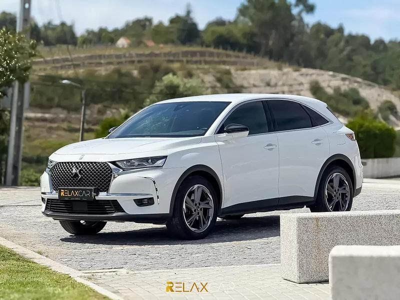 Branco pérola Usado 2020 DS Automobiles DS7 Crossback Be Chic SUV | € 26.500 (Super Preço) - Imagem 1/4