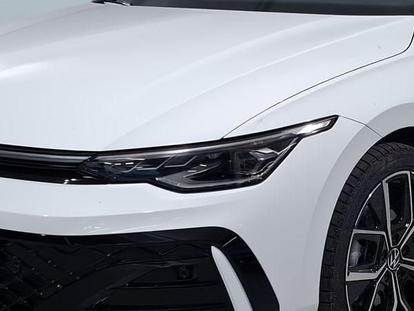 Usado VW Golf VIII 115 HP (84 kW) 2025 Branco