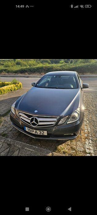 Usado 2011 Mercedes E220 Coupé | € 13.500 - Imagem 1/4