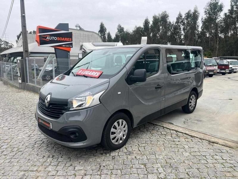 Cinzento Usado 2019 Renault Trafic Intens Van | € 26.900 - Imagem 1/4