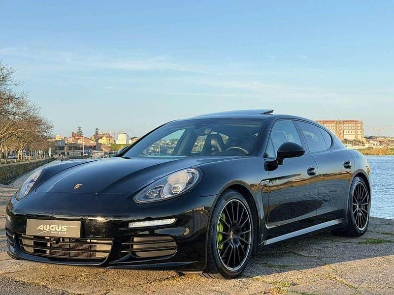 Usado Porsche Panamera 416 HP (305 kW) 2013 Preto Citadino