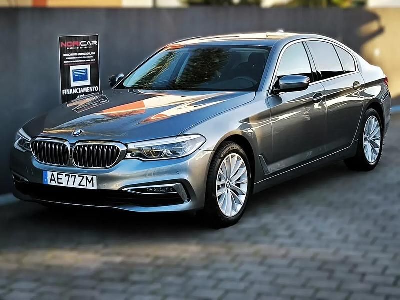Usado BMW 520 Luxury Line 190 HP (139 kW) 2021 Cinzento Sedan