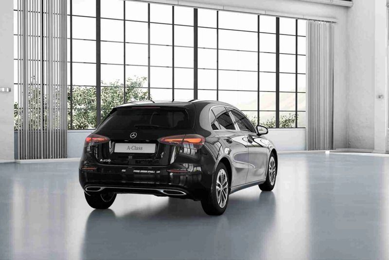 Preto Novo 2025 Mercedes A200 Citadino | € 45.725 (Preço elevado) - Imagem 1/4