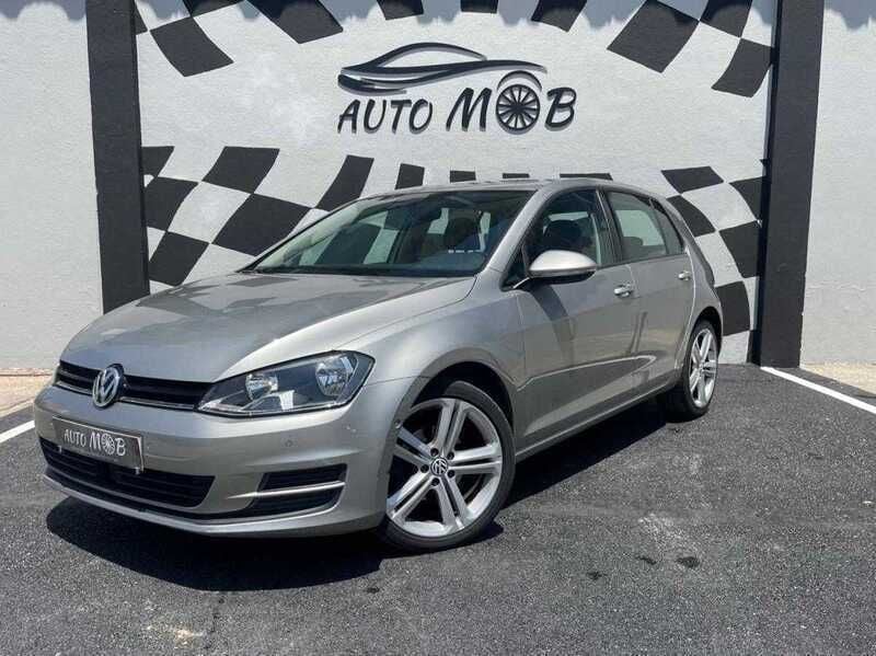 Cinzento Usado 2017 VW Golf VII Trendline Citadino | € 16.489 (Bom preço) - Imagem 1/4