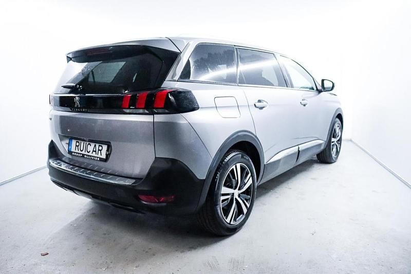 Usado Peugeot 5008 130 HP (95 kW) 2020 Cinzento SUV