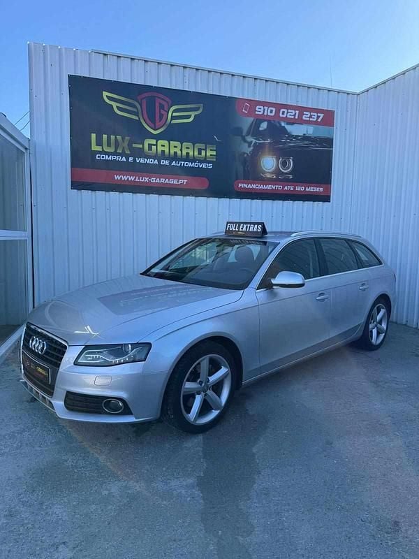 Cinzento Usado 2010 Audi A4 | € 14.900 (Caro) - Imagem 1/4