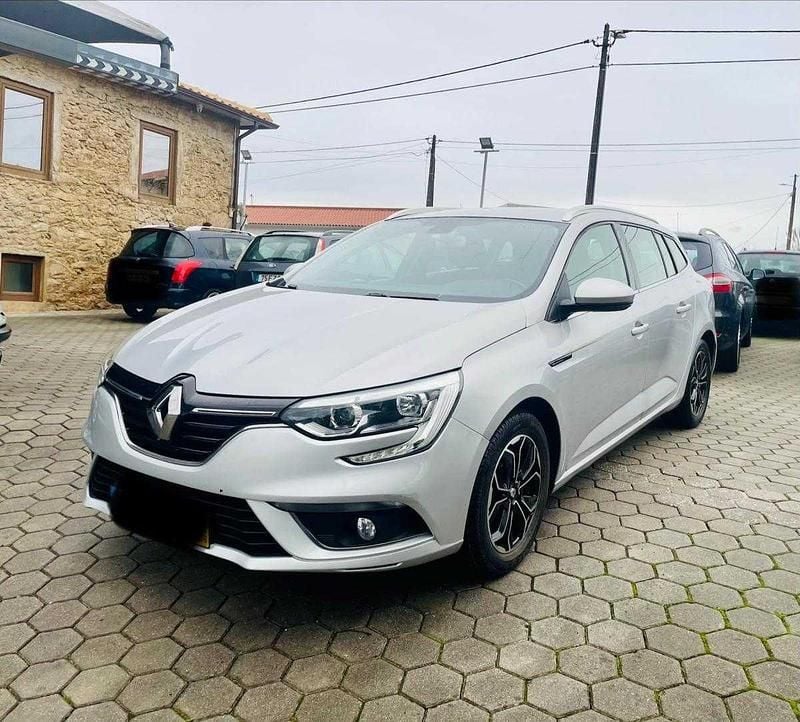 Cinzento Usado 2018 Renault Mégane IV Carrinha | € 9.990 (Preço justo) - Imagem 1/4