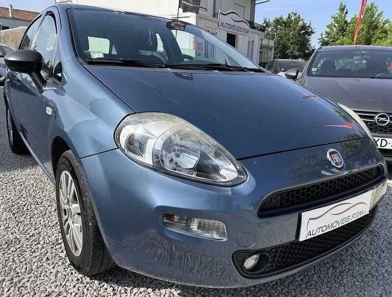 Usado Fiat Punto Easy 69 HP (50 kW) 2018 Azul Citadino