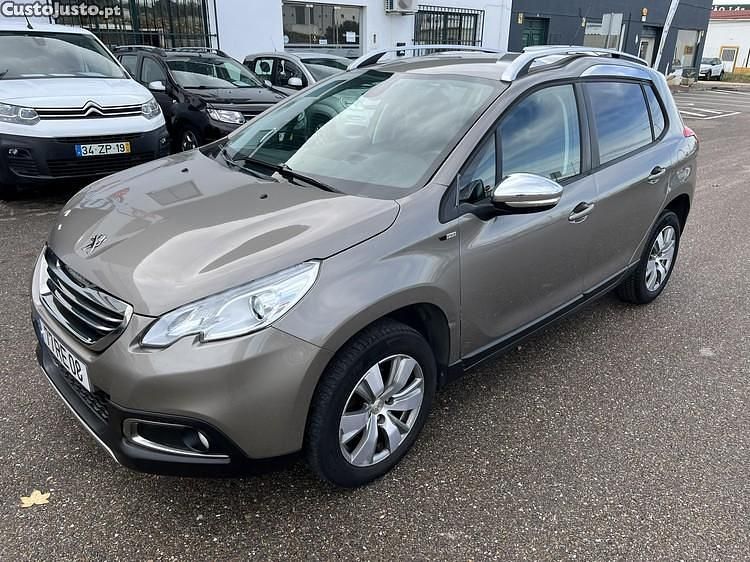 Cinza Usado 2016 Peugeot 2008 Style SUV | € 7.390 (Super Preço) - Imagem 1/1