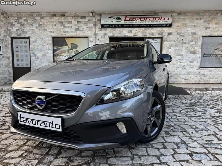 Outra Usado 2015 Volvo V40 Momentum Carrinha | € 14.500 (Preço justo) - Imagem 1/1