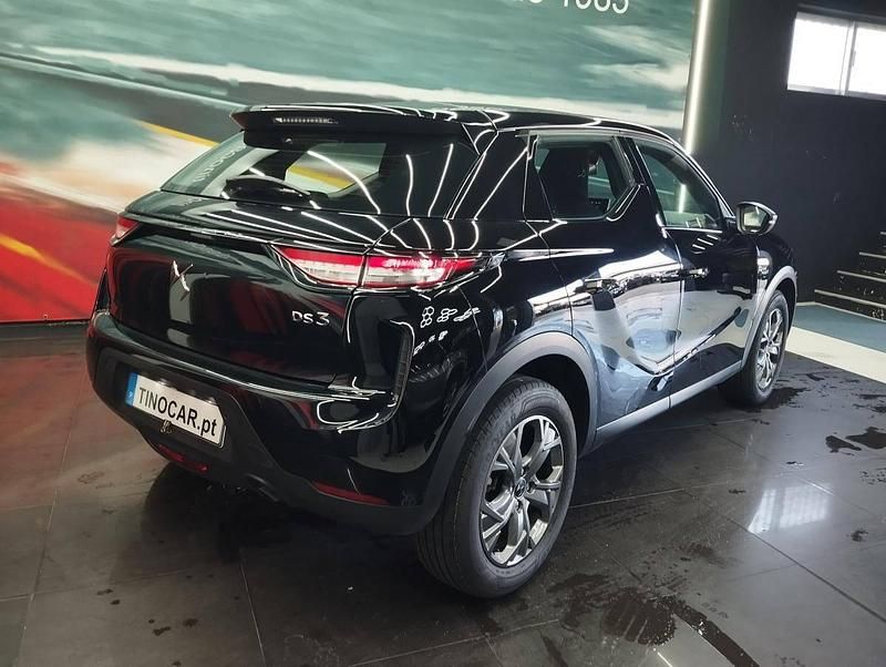 Usado DS Automobiles DS3 Crossback 102 HP (75 kW) 2022 Preto SUV