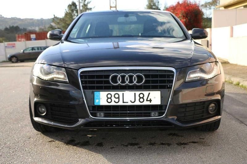 Usado 2011 Audi A4 Sedan | € 6.000 - Imagem 1/4