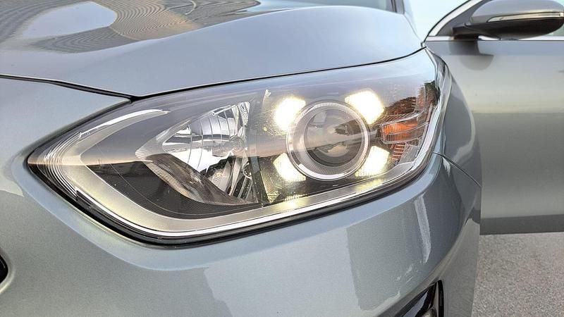 Usado Kia Ceed Sport 120 HP (88 kW) 2018 Cinza Citadino