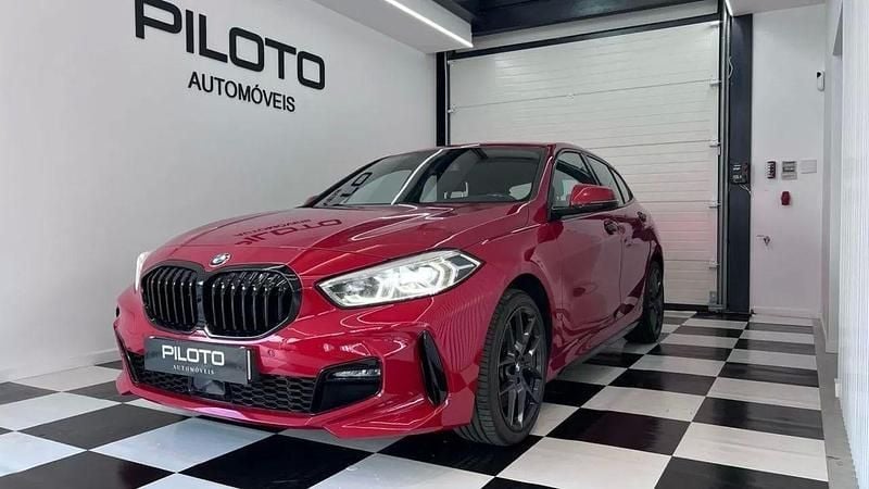 Vermelho Usado 2020 BMW 120 Citadino | € 33.450 (Preço elevado) - Imagem 1/4