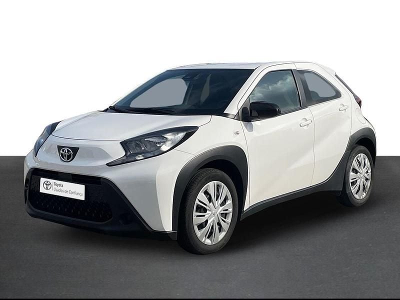 Usado Toyota Aygo X X-play 72 HP (52 kW) 2024 Branco (sólida) SUV