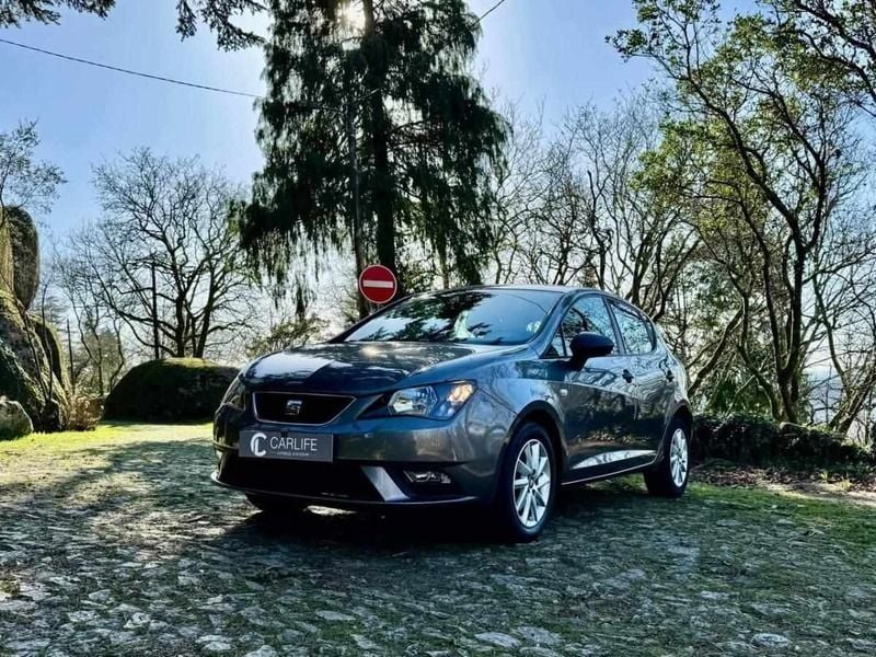 Cinzento Usado 2016 Seat Ibiza Citadino | € 8.990 (Preço justo) - Imagem 1/4
