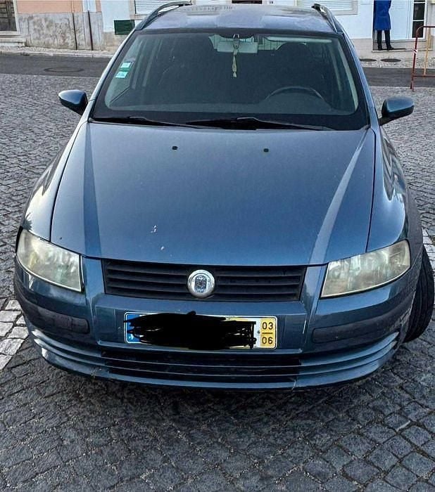 Usado 2003 Fiat Stilo Sedan | € 1.500 - Imagem 1/4