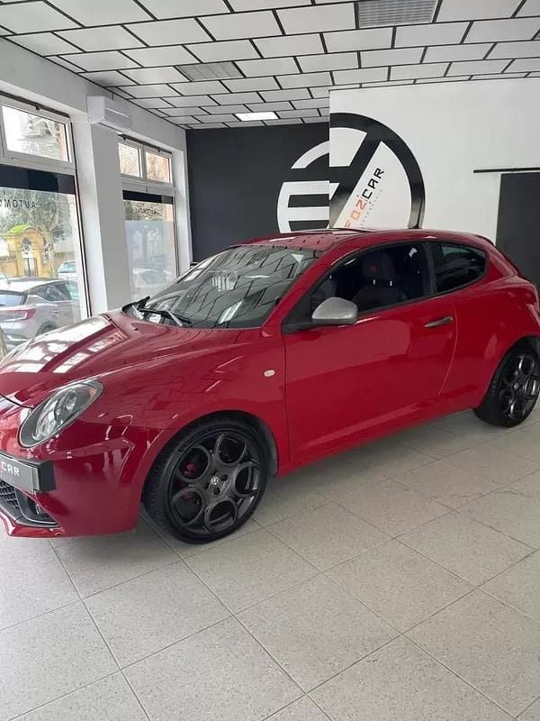 Usado Alfa Romeo MiTo Distinctive 95 HP (69 kW) 2017 Vermelho Citadino