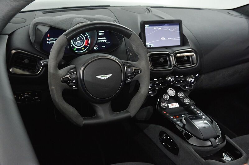 Usado Aston Martin V8 Vantage 535 HP (393 kW) 2023 Preto Coupé