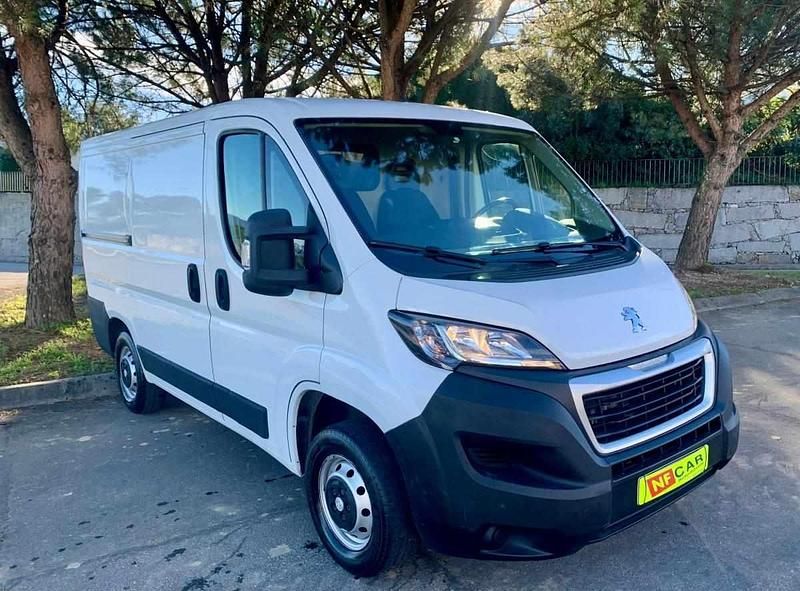 Usado Peugeot Boxer 110 HP (80 kW) 2017 Branco Van
