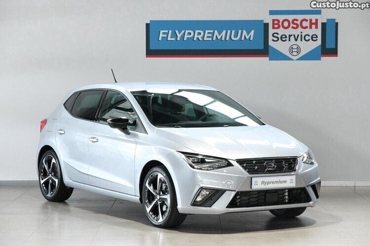 Cinza Usado 2024 Seat Ibiza FR Citadino | € 19.190 (Preço justo) - Imagem 1/1