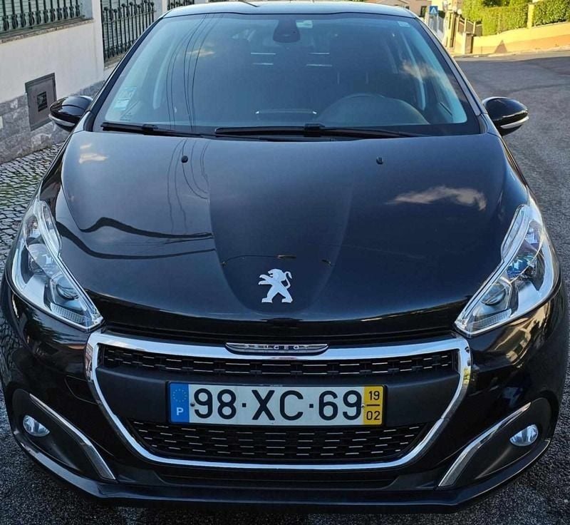Preto Usado 2019 Peugeot 208 Citadino | € 12.000 (Super Preço) - Imagem 1/2