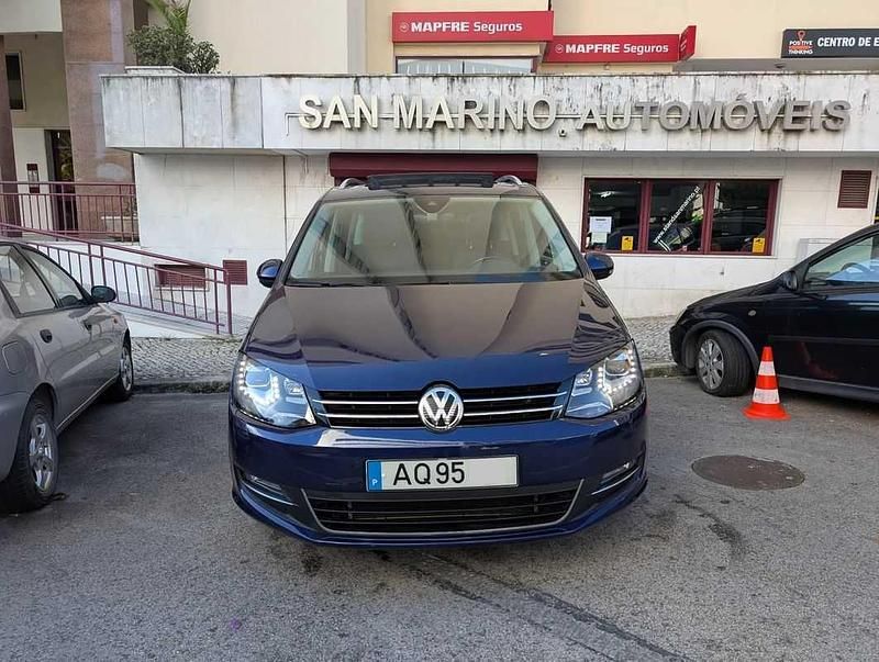 Usado VW Sharan Highline 150 HP (110 kW) 2022 Azul Monovolume
