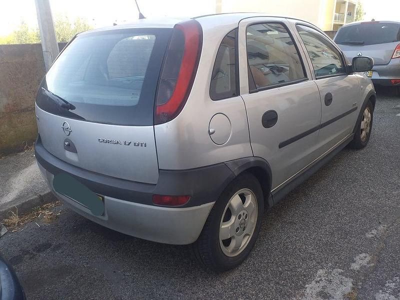 Usado 2001 Opel Corsa Sedan | € 1.600 (Preço justo) - Imagem 1/4