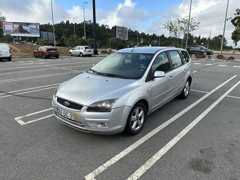 Usado 2003 Ford Focus Sedan | € 1.400 (Preço justo) - Imagem 1/4