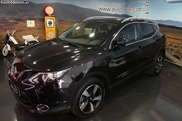 Preto Usado 2015 Nissan Qashqai N-Connecta SUV | € 13.990 (Preço justo) - Imagem 1/1