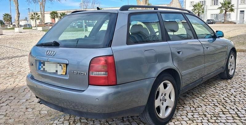 Usado Audi A4 110 HP (80 kW) 1998 Carrinha