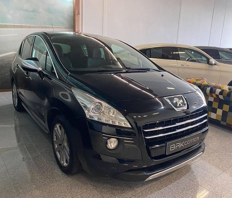 Usado Peugeot 3008 200 HP (147 kW) 2013 Preto Carrinha