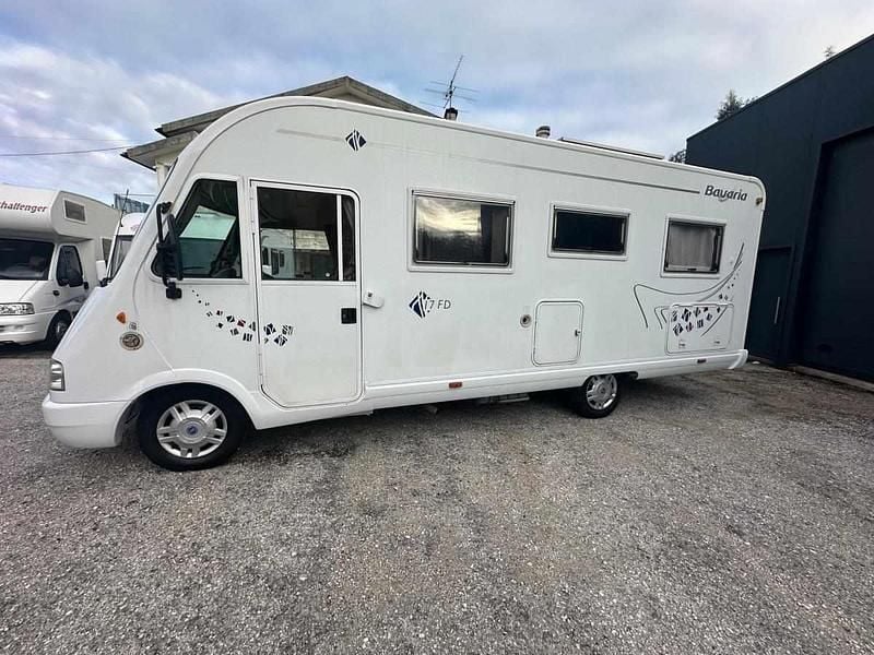 Usado Fiat Ducato 128 HP (94 kW) 2004 Branco Van