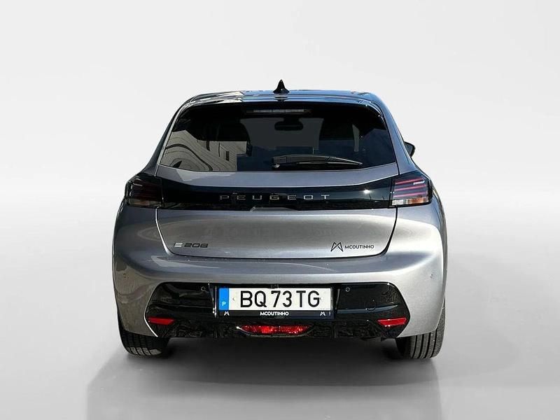 Usado Peugeot e-208 Allure 114 kW (156 HP) 2025 Cinza Citadino