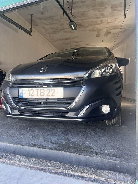 Usado 2017 Peugeot 208 Citadino | € 7.700 (Bom preço) - Imagem 1/4