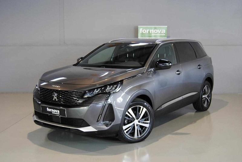 Cinzento Usado 2023 Peugeot 5008 Monovolume | € 32.990 (Preço justo) - Imagem 1/4
