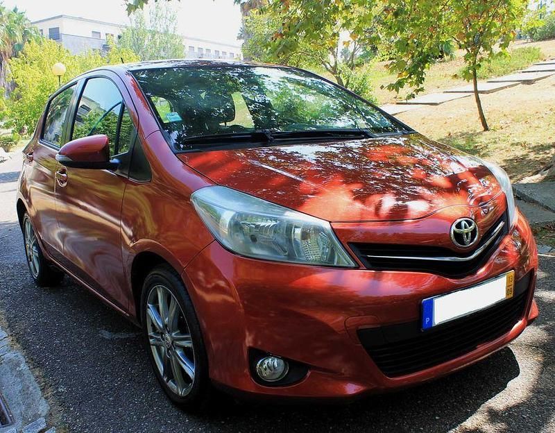 Usado 2013 Toyota Yaris Sport Sedan | € 8.500 (Preço justo) - Imagem 1/4
