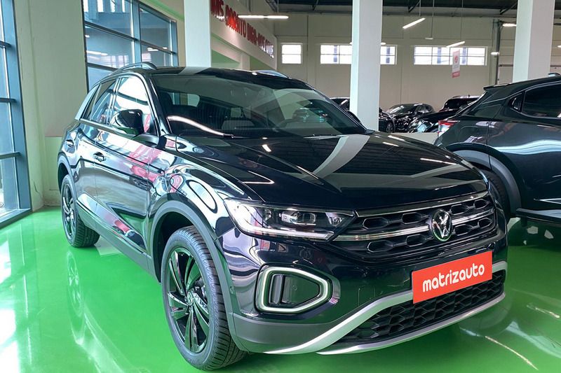 Novo 2025 VW T-Roc Style SUV | € 29.499 - Imagem 1/4