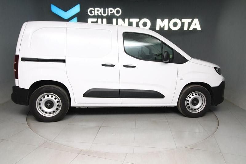 Branco Usado 2025 Citroën e-Berlingo Monovolume | € 24.990 (Preço justo) - Imagem 1/4