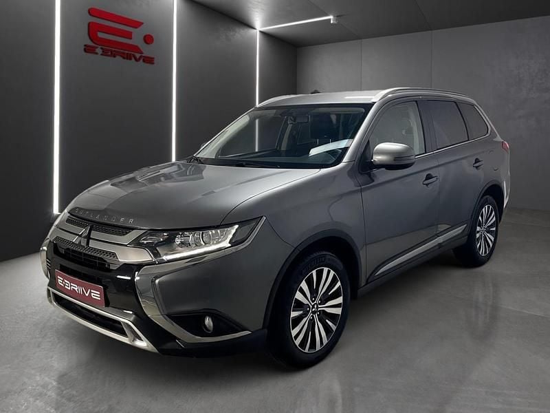 Cinza Usado 2021 Mitsubishi Outlander SUV | € 22.980 (Preço justo) - Imagem 1/4