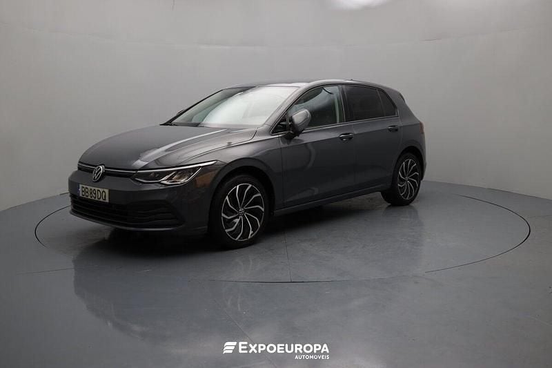 Cinzento Usado 2023 VW Golf VIII Life | € 20.990 (Preço justo) - Imagem 1/4